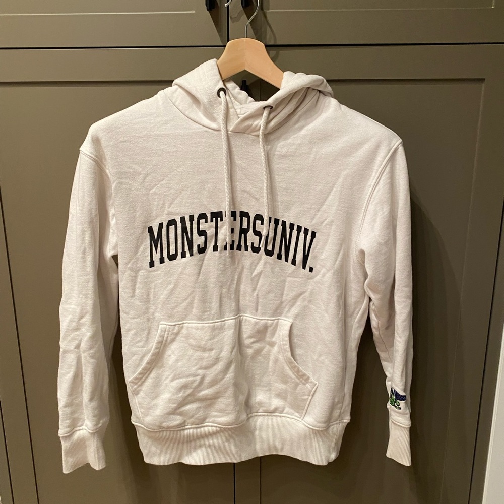 SPAO hoodie 
DM for more information